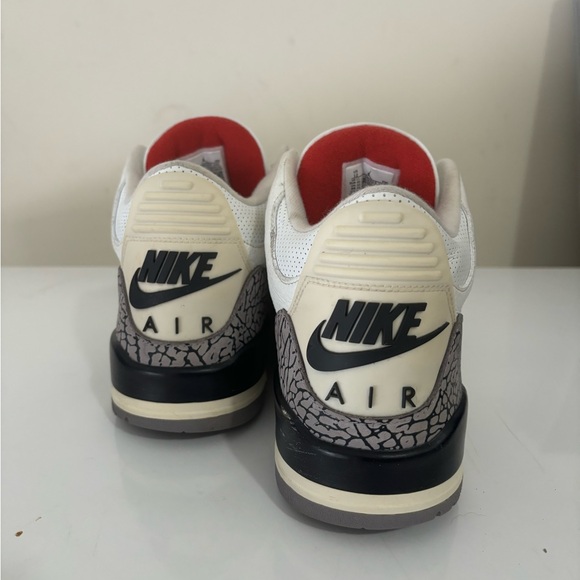 Jordan 3 cement reimagined - Picture 6 of 10